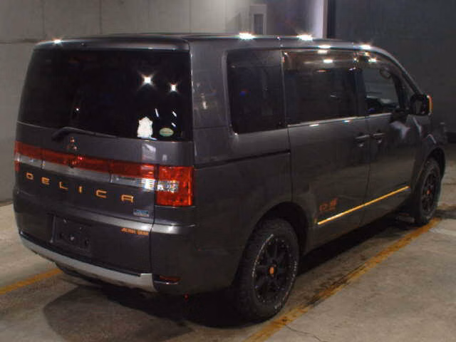 MITSUBISHI DELICA D:5