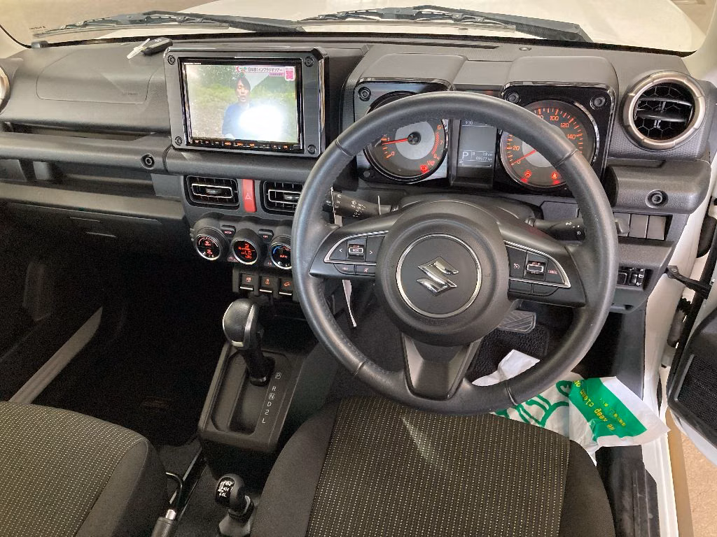 SUZUKI JIMNY SIERRA