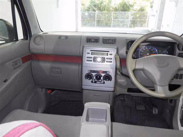 DAIHATSU MOVE CONTE