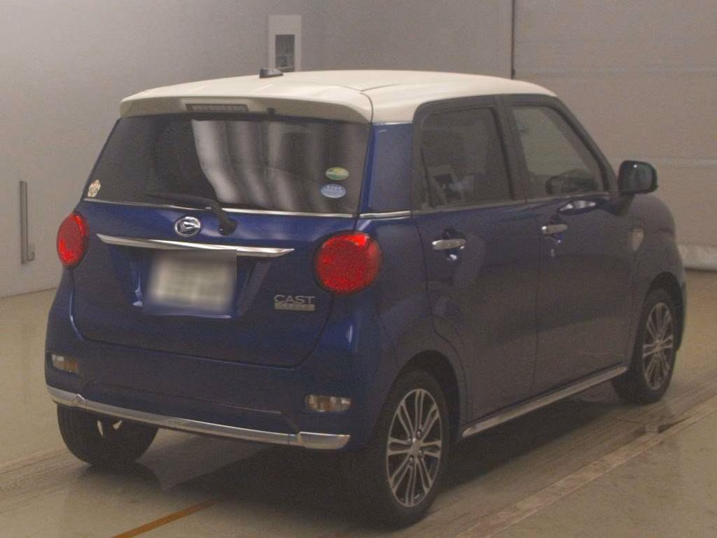 DAIHATSU CAST