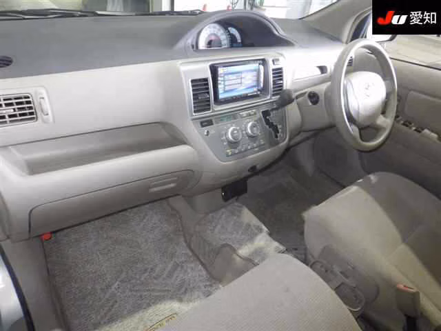 TOYOTA RAUM