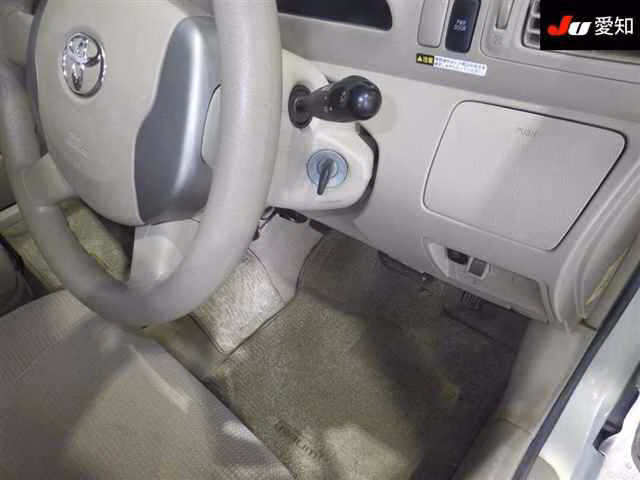 TOYOTA RAUM