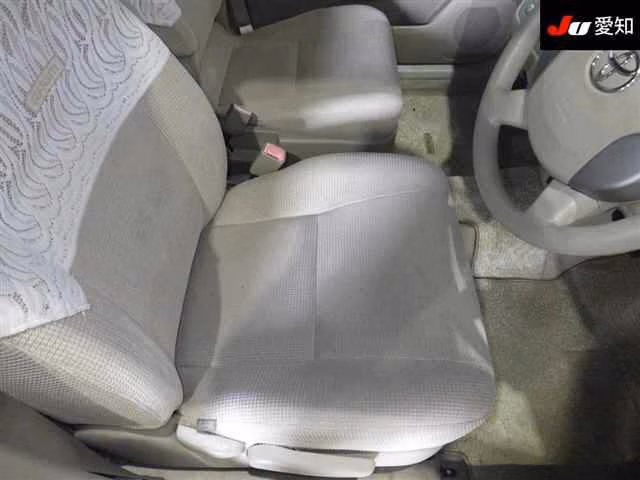 TOYOTA RAUM