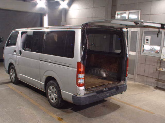 TOYOTA REGIUS ACE