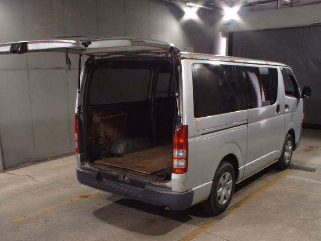 TOYOTA REGIUS ACE