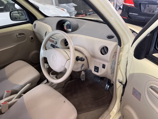 DAIHATSU ESSE