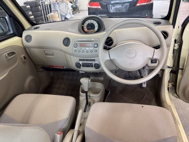 DAIHATSU ESSE
