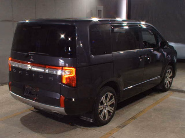 MITSUBISHI DELICA D:5