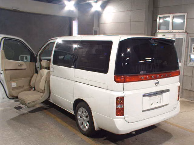 NISSAN ELGRAND