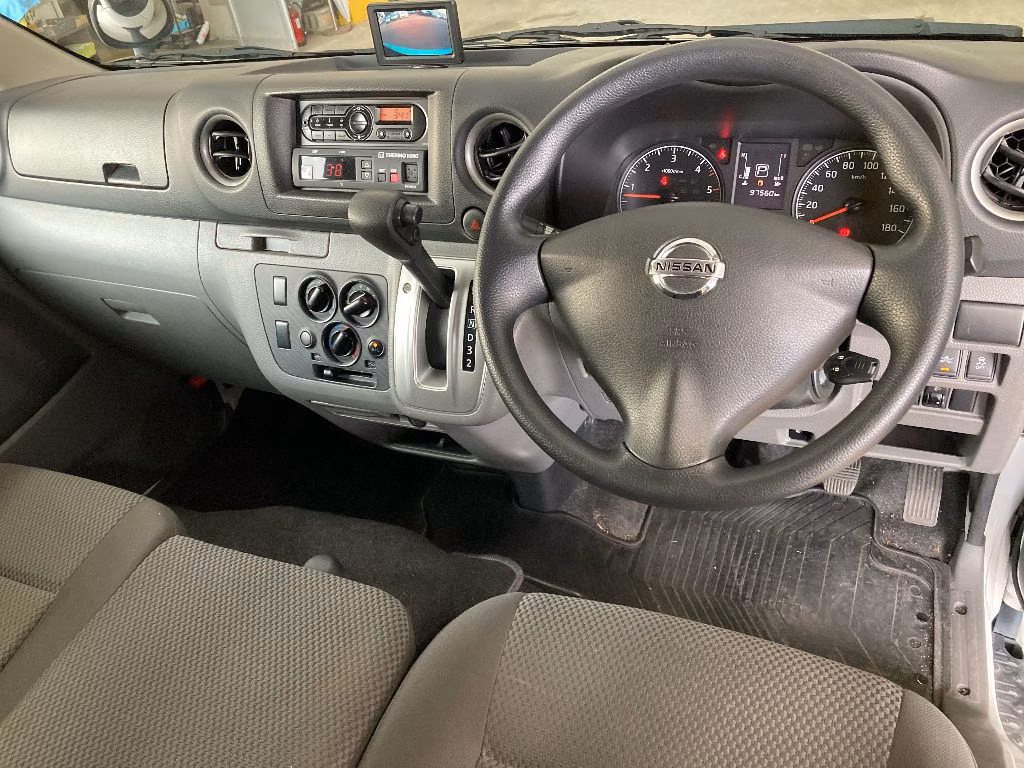 NISSAN NV350 CARAVAN