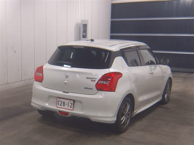 SUZUKI SWIFT