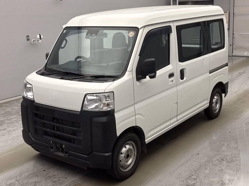 TOYOTA PIXIS VAN