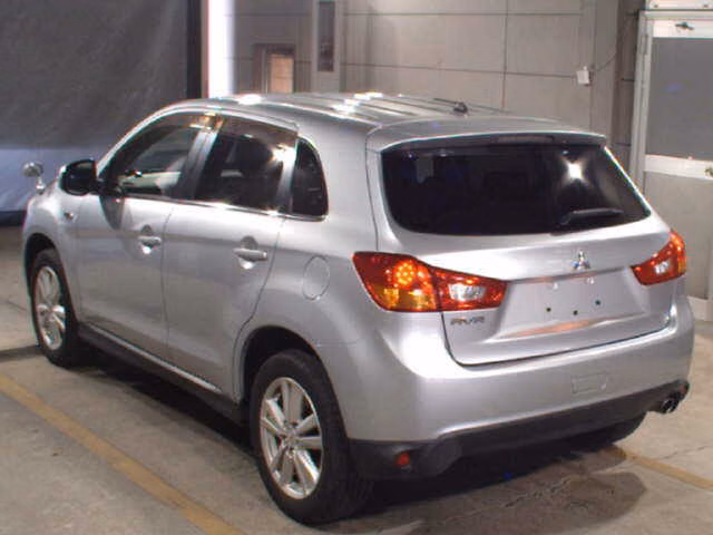 MITSUBISHI RVR