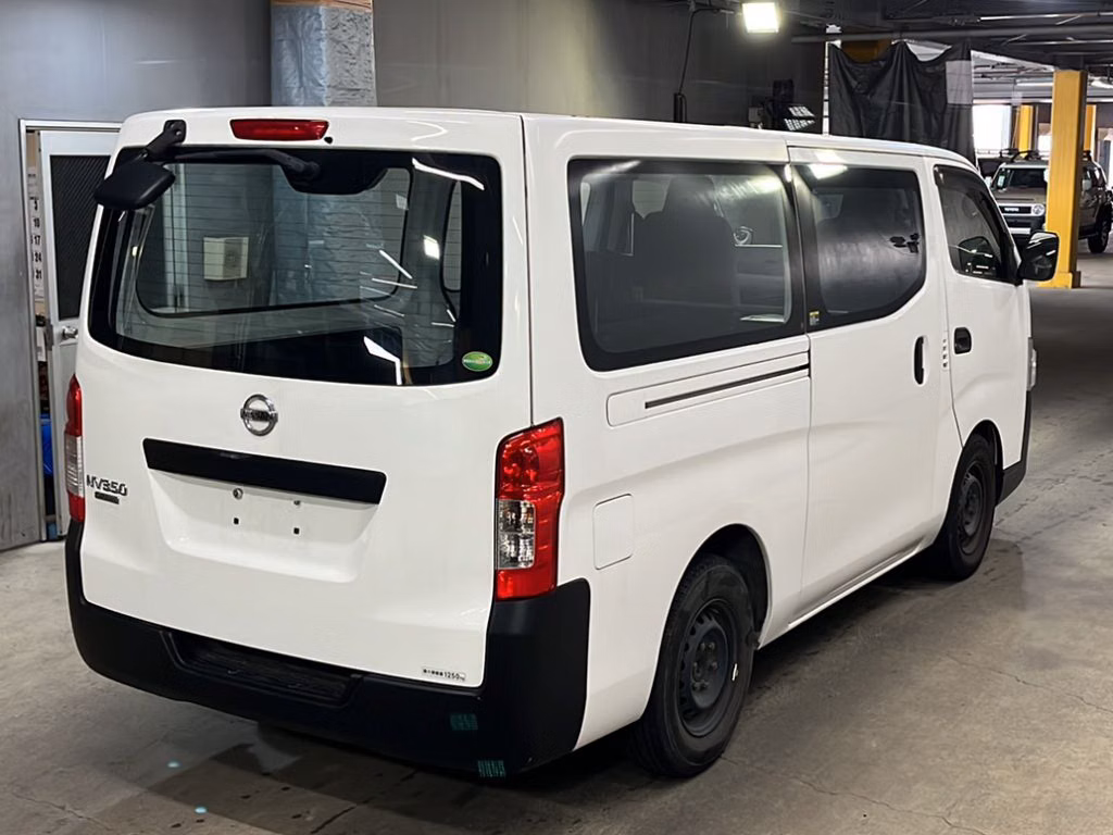 NISSAN NV350 CARAVAN