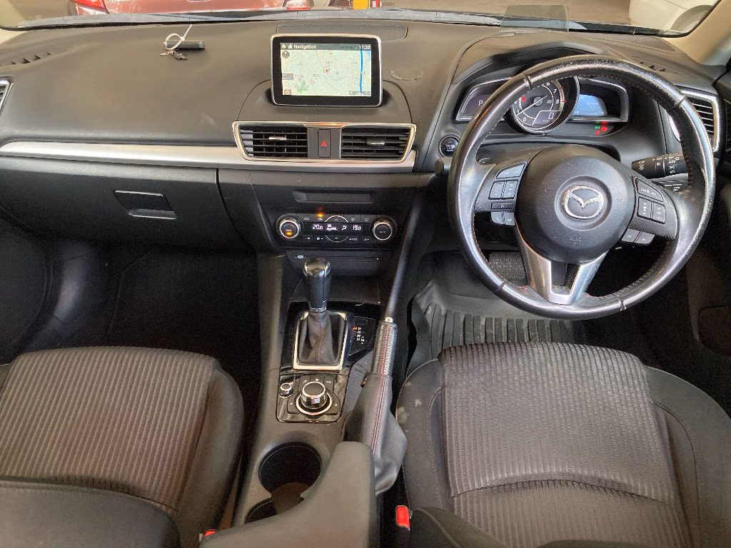 MAZDA AXELA