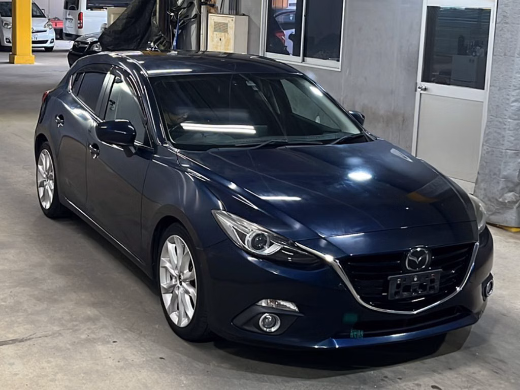 MAZDA AXELA