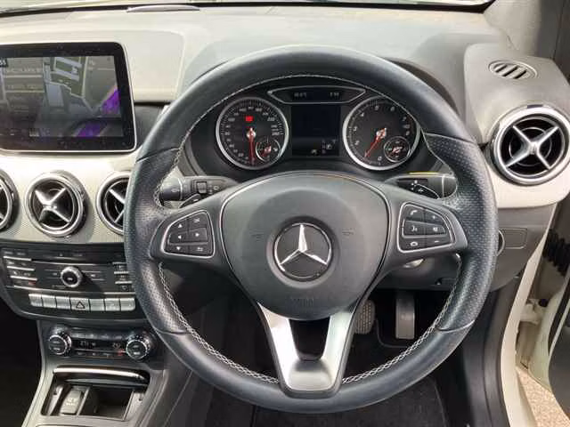 MERCEDES-BENZ B-CLASS