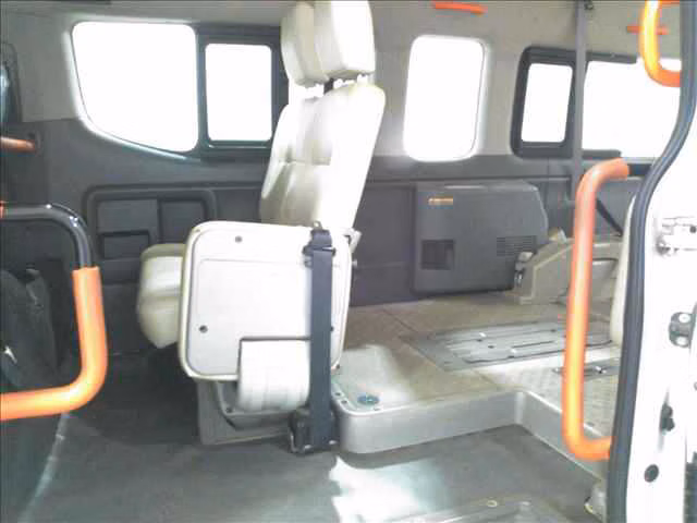 NISSAN NV350 CARAVAN