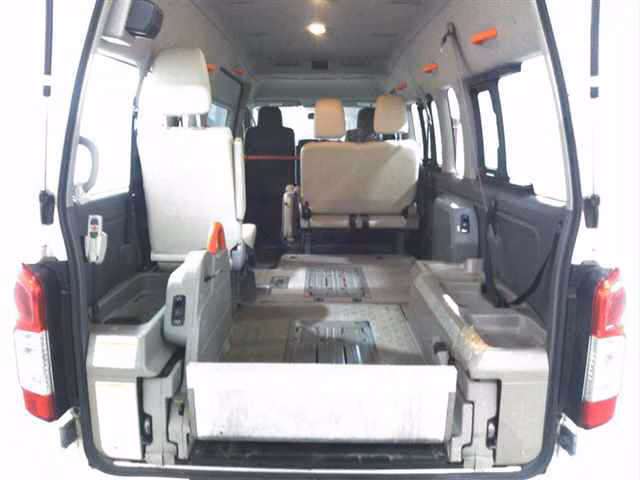 NISSAN NV350 CARAVAN