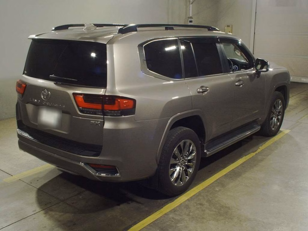 TOYOTA LAND CRUISER