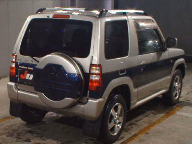 MITSUBISHI PAJERO MINI