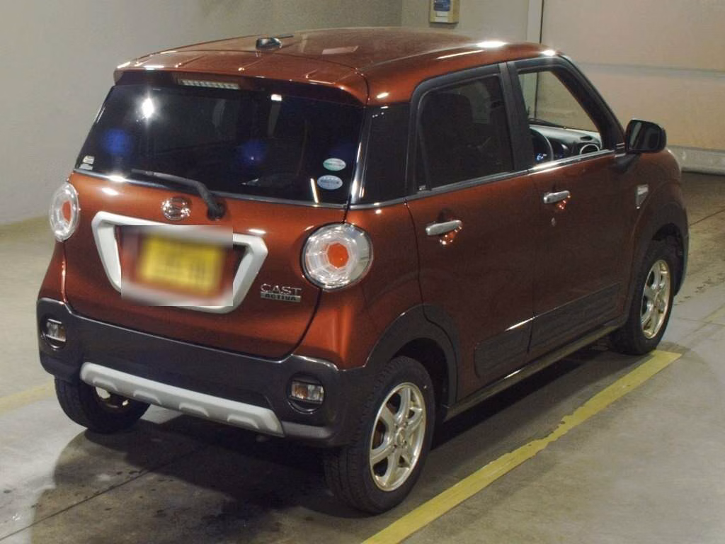 DAIHATSU CAST