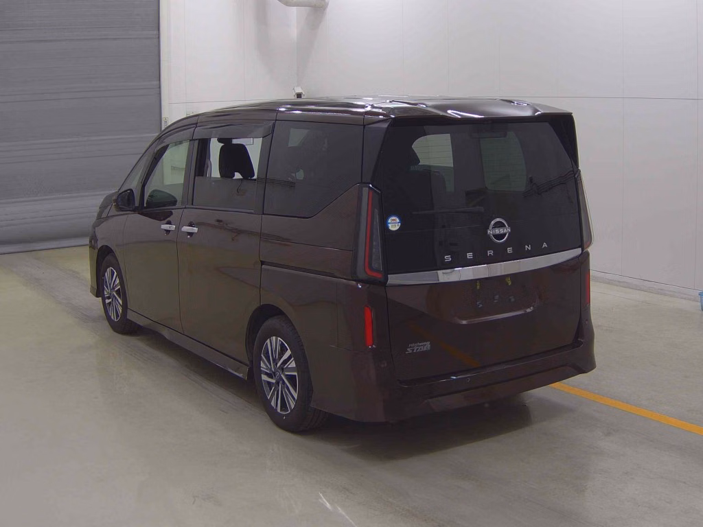 NISSAN SERENA