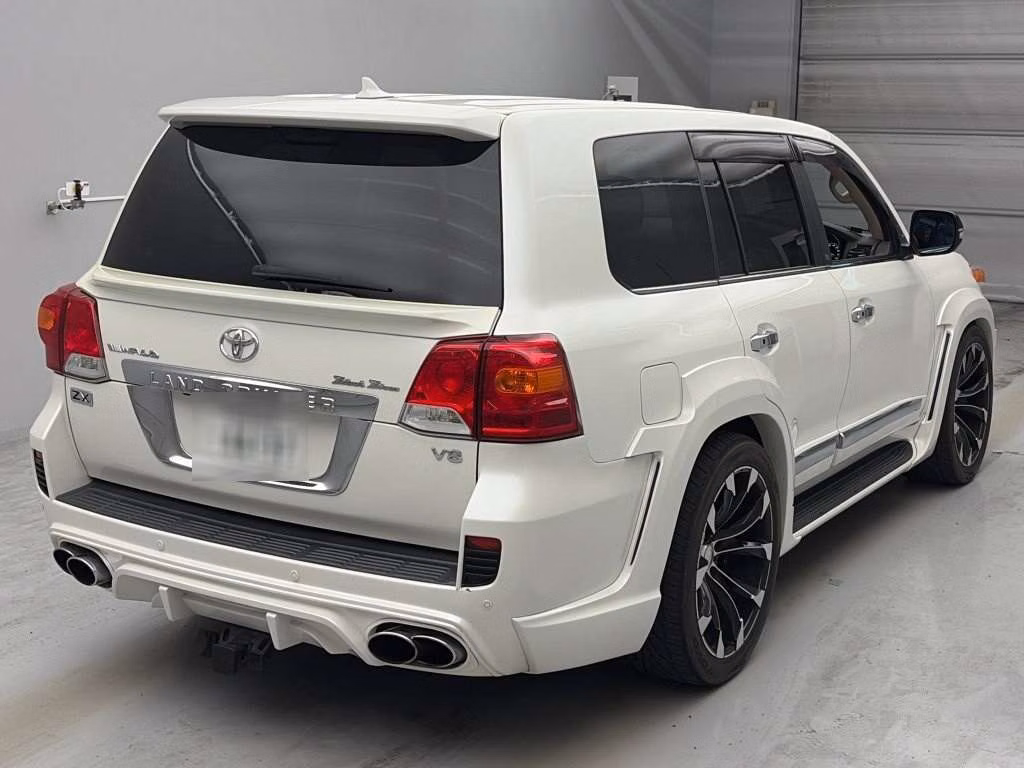 TOYOTA LAND CRUISER