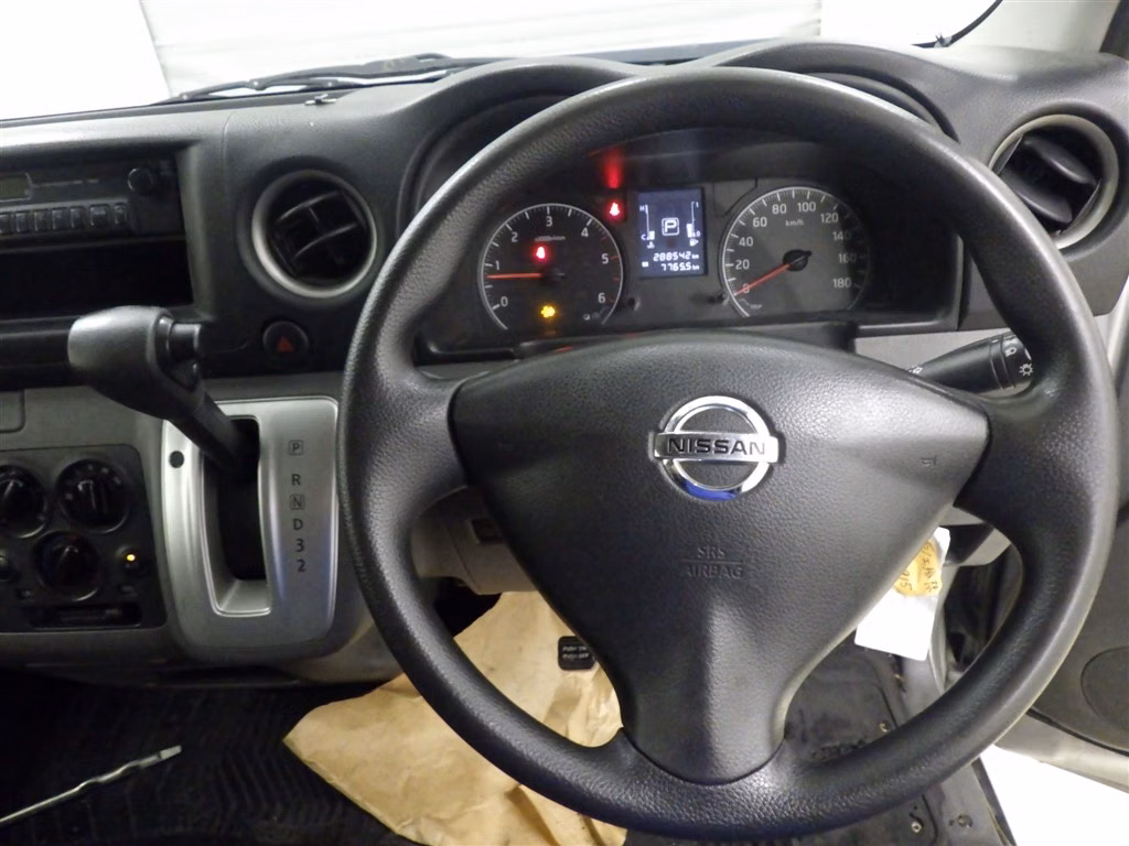 NISSAN NV350 CARAVAN