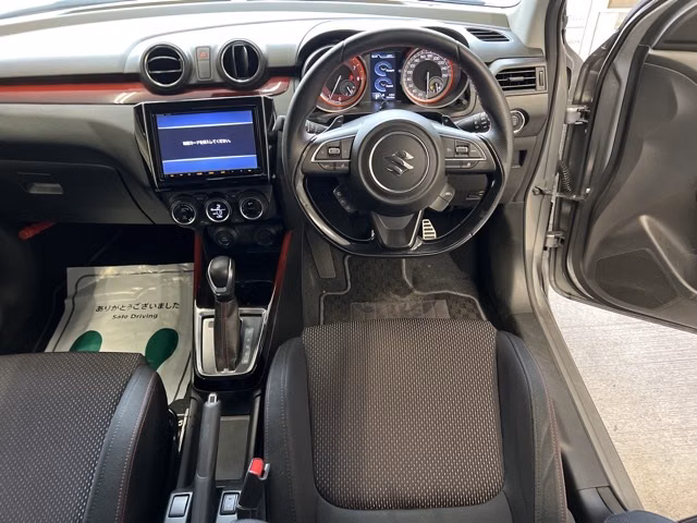 SUZUKI SWIFT