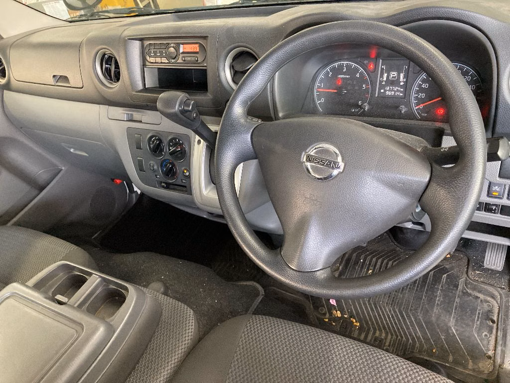 NISSAN NV350 CARAVAN