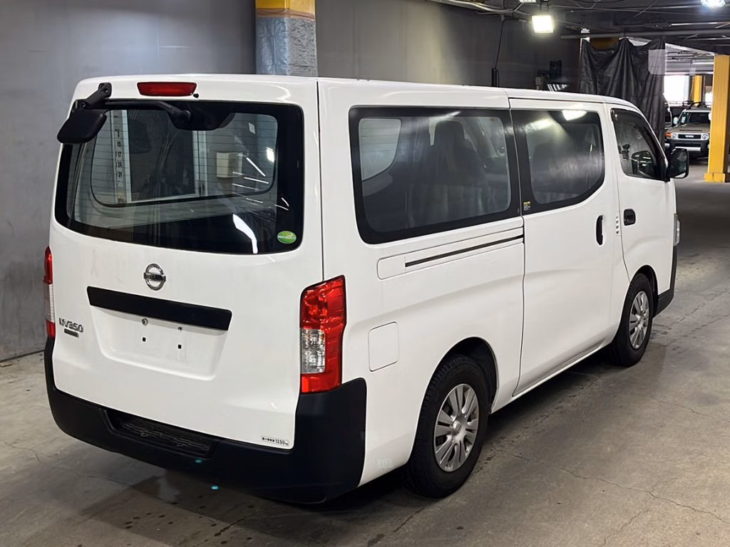 NISSAN NV350 CARAVAN