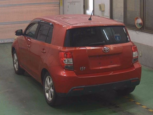 TOYOTA IST