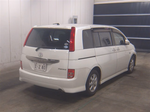 TOYOTA ISIS