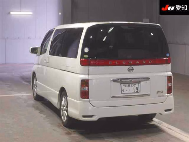NISSAN ELGRAND