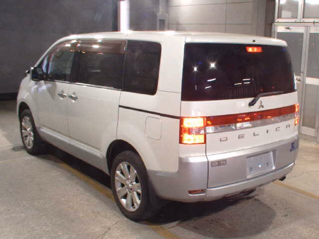 MITSUBISHI DELICA D:5