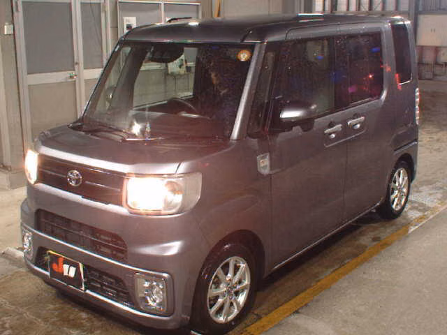 TOYOTA PIXIS MEGA