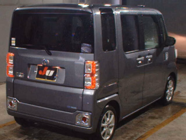 TOYOTA PIXIS MEGA