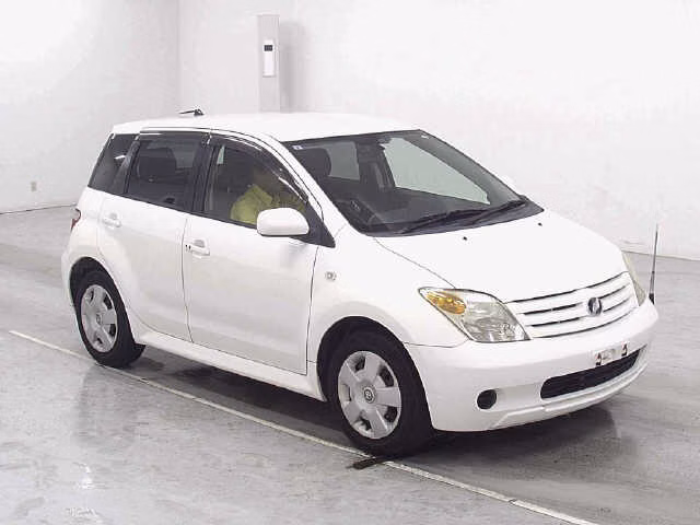 TOYOTA IST