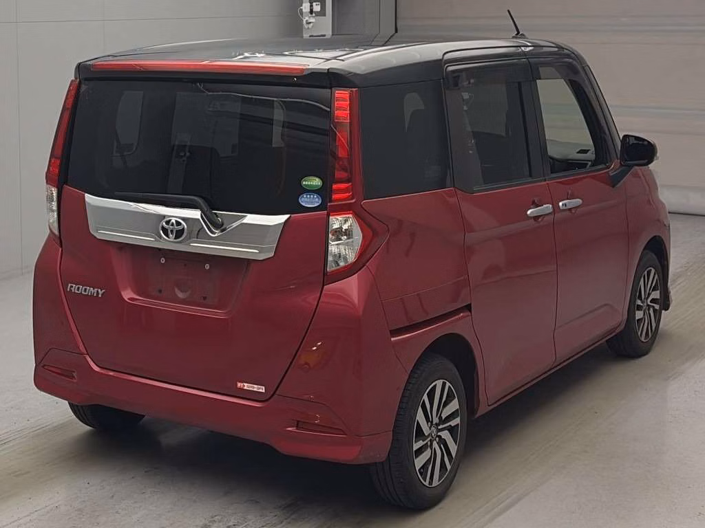 TOYOTA ROOMY