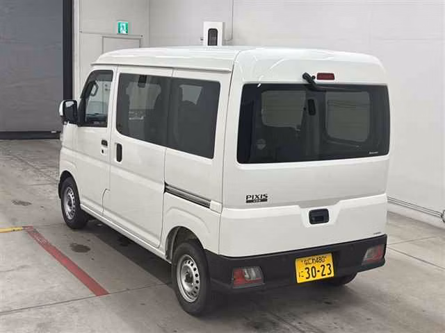 TOYOTA PIXIS VAN