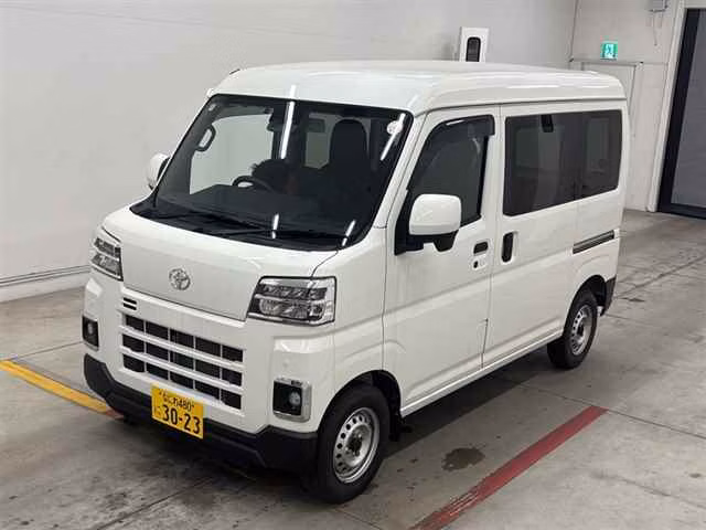 TOYOTA PIXIS VAN