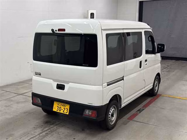 TOYOTA PIXIS VAN