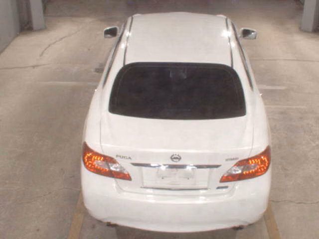 NISSAN FUGA