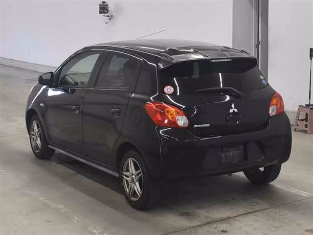 MITSUBISHI MIRAGE