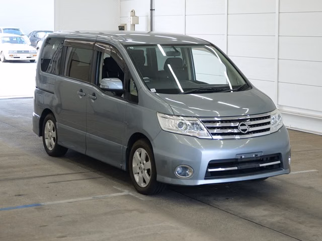 NISSAN SERENA