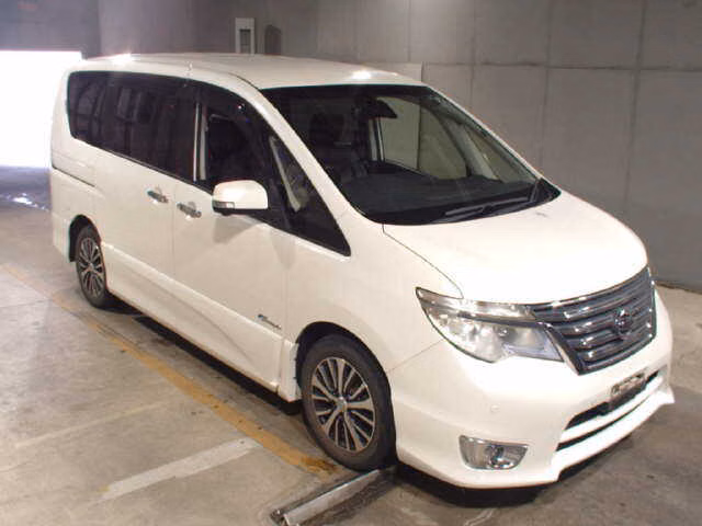 NISSAN SERENA