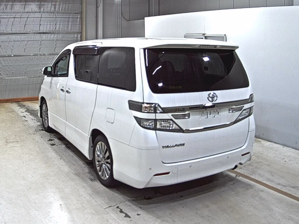 TOYOTA VELLFIRE