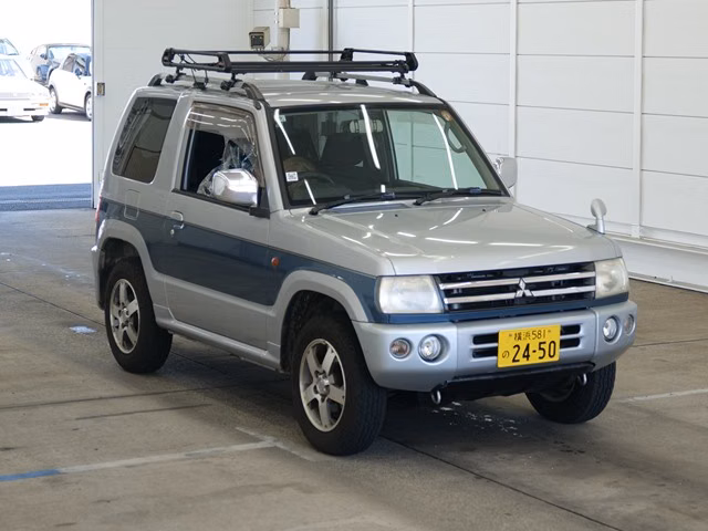 MITSUBISHI PAJERO MINI