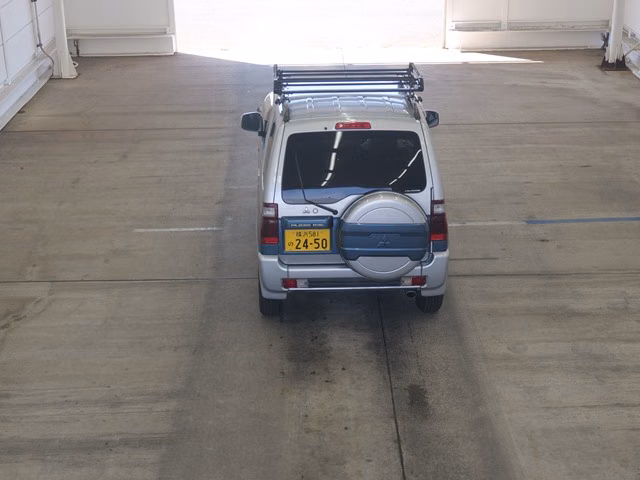 MITSUBISHI PAJERO MINI
